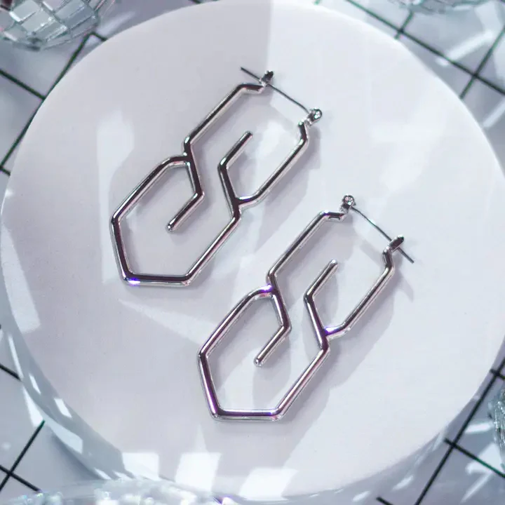90s S Earrings - Image 2