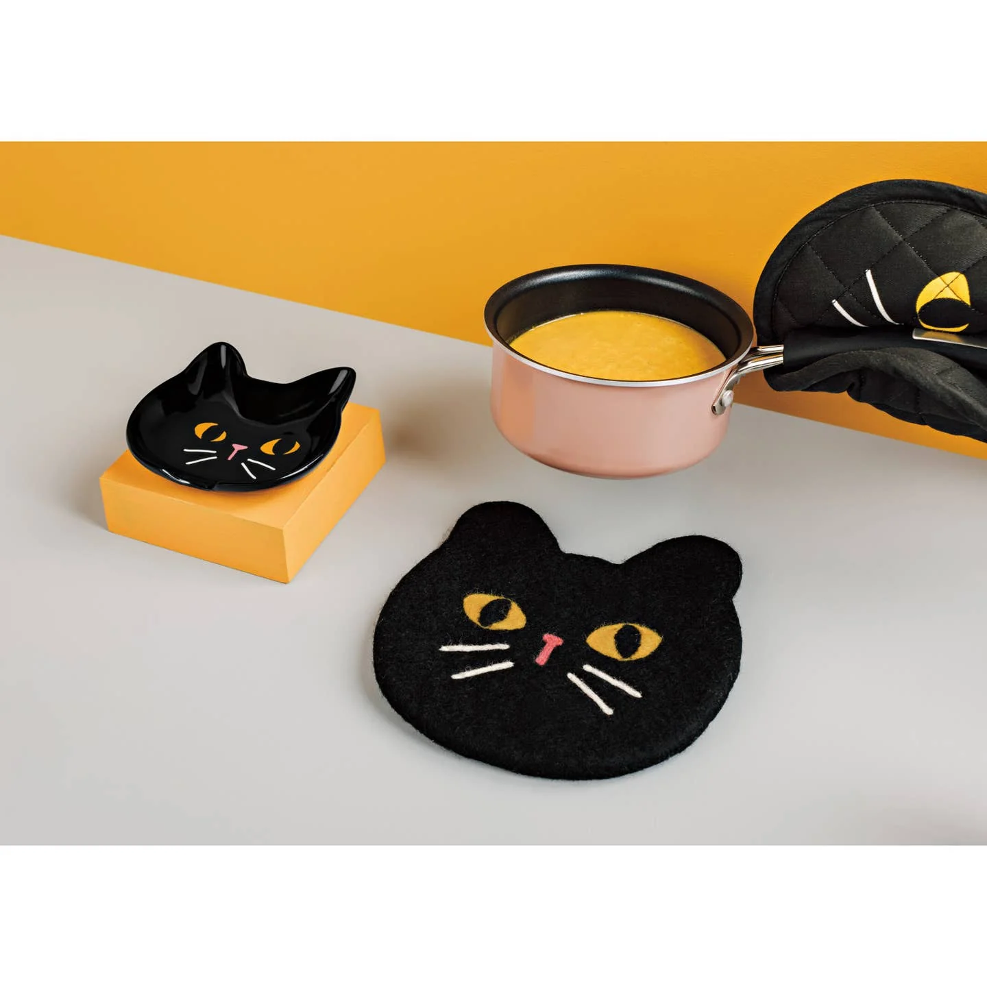 Black Cat Wool Trivet - Image 2