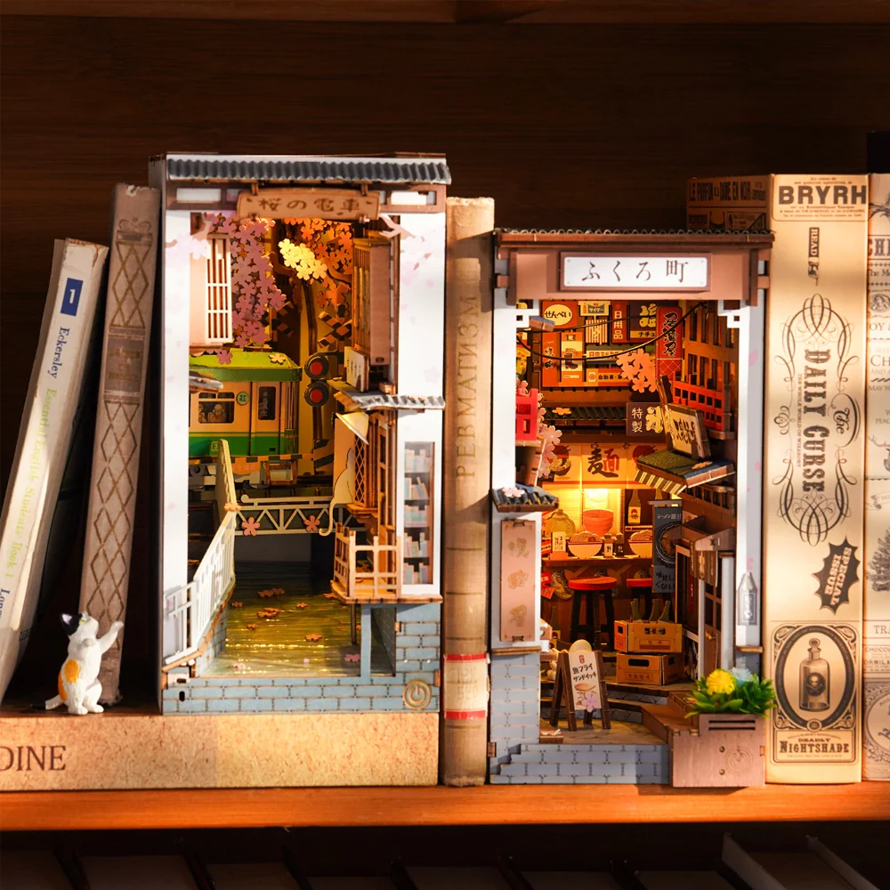 DIY Book Nook: Sakura Densya - Image 3
