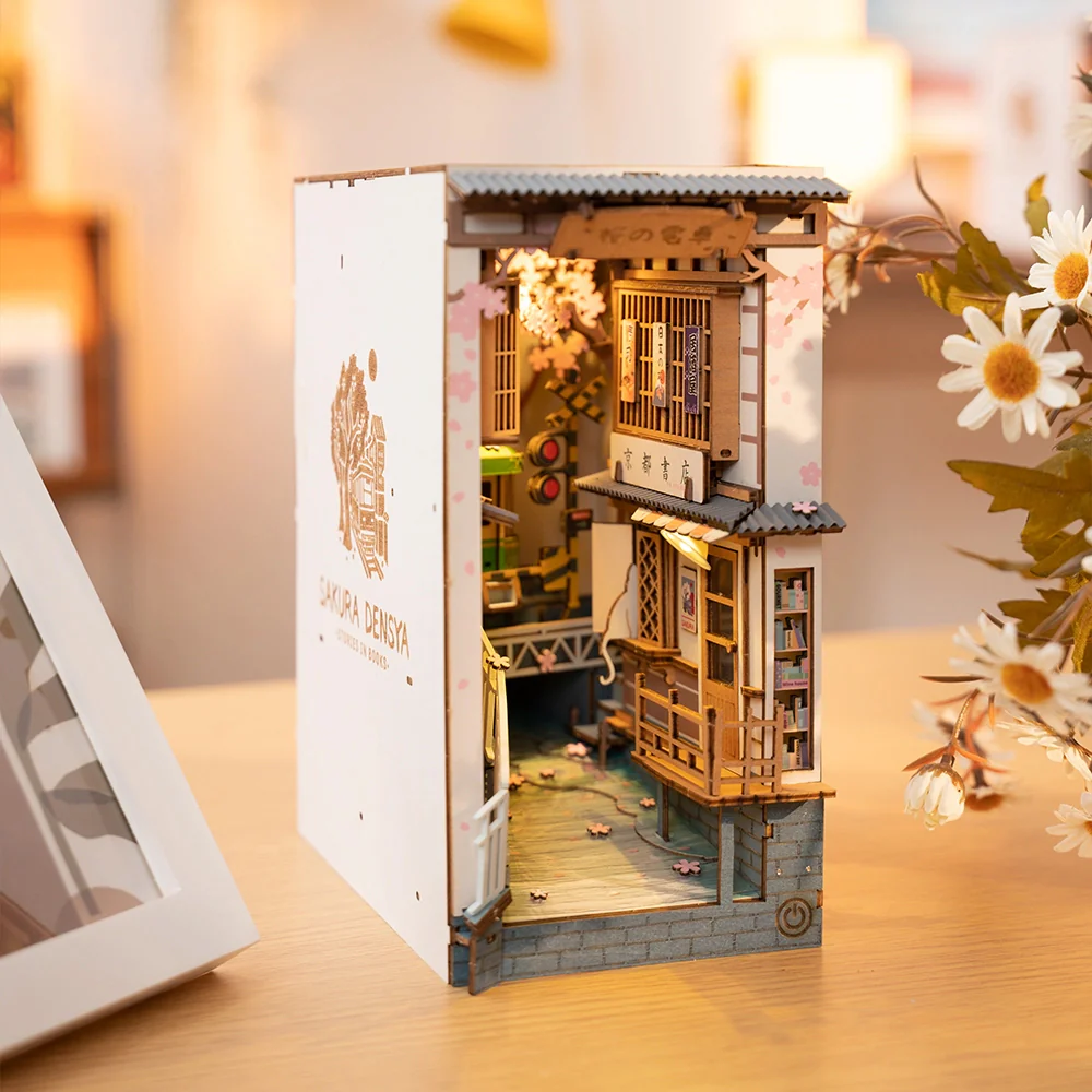 DIY Book Nook: Sakura Densya - Image 6
