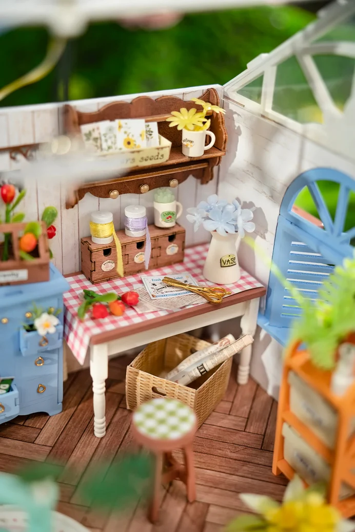DIY House Kit: Dreamy Garden House - Image 7