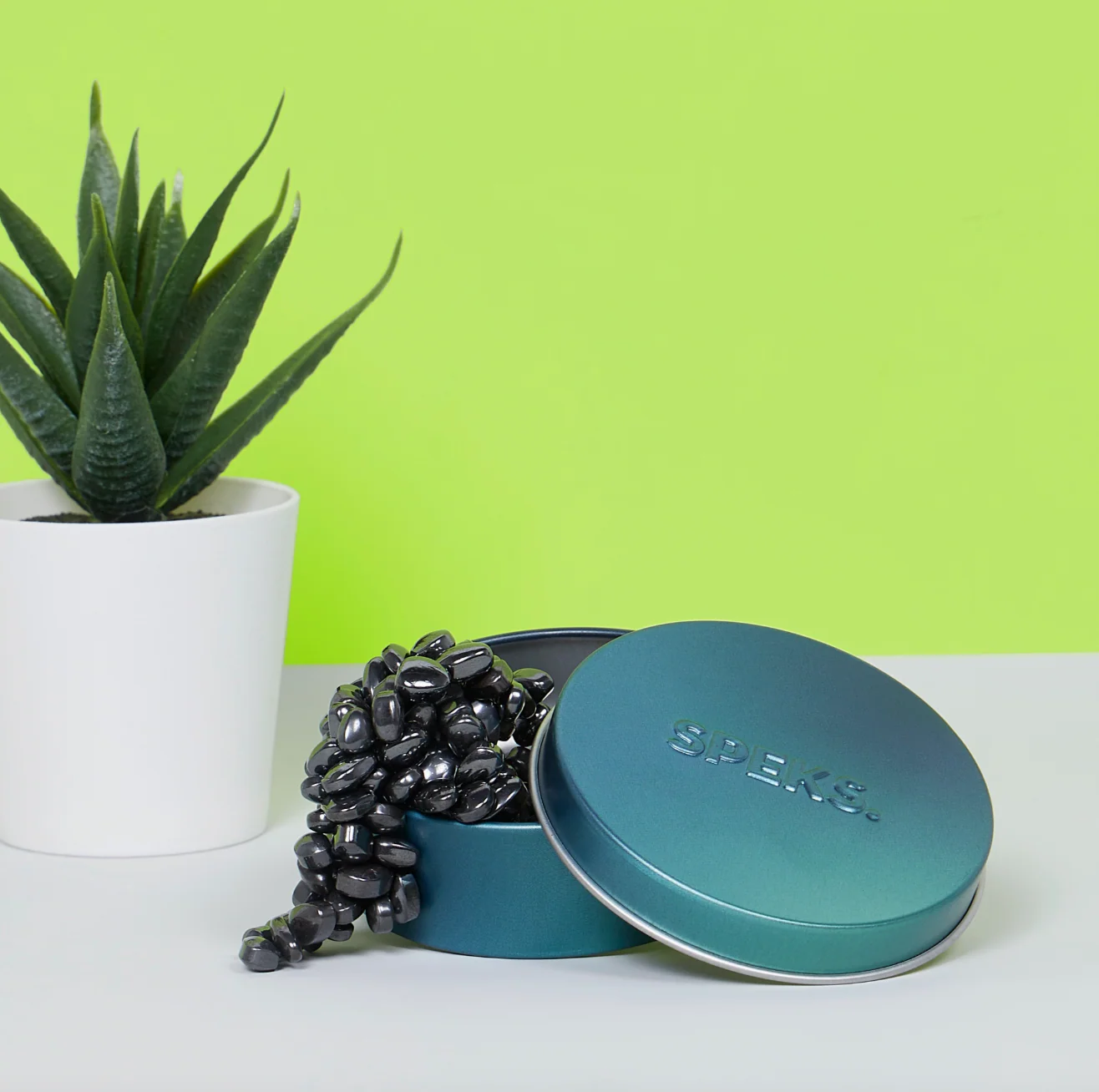 Mini Gradient Crags Magnetic Putty - Image 3