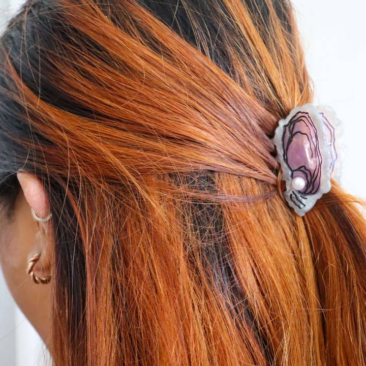 Mini Oyster Hair Claw Clip - Image 2