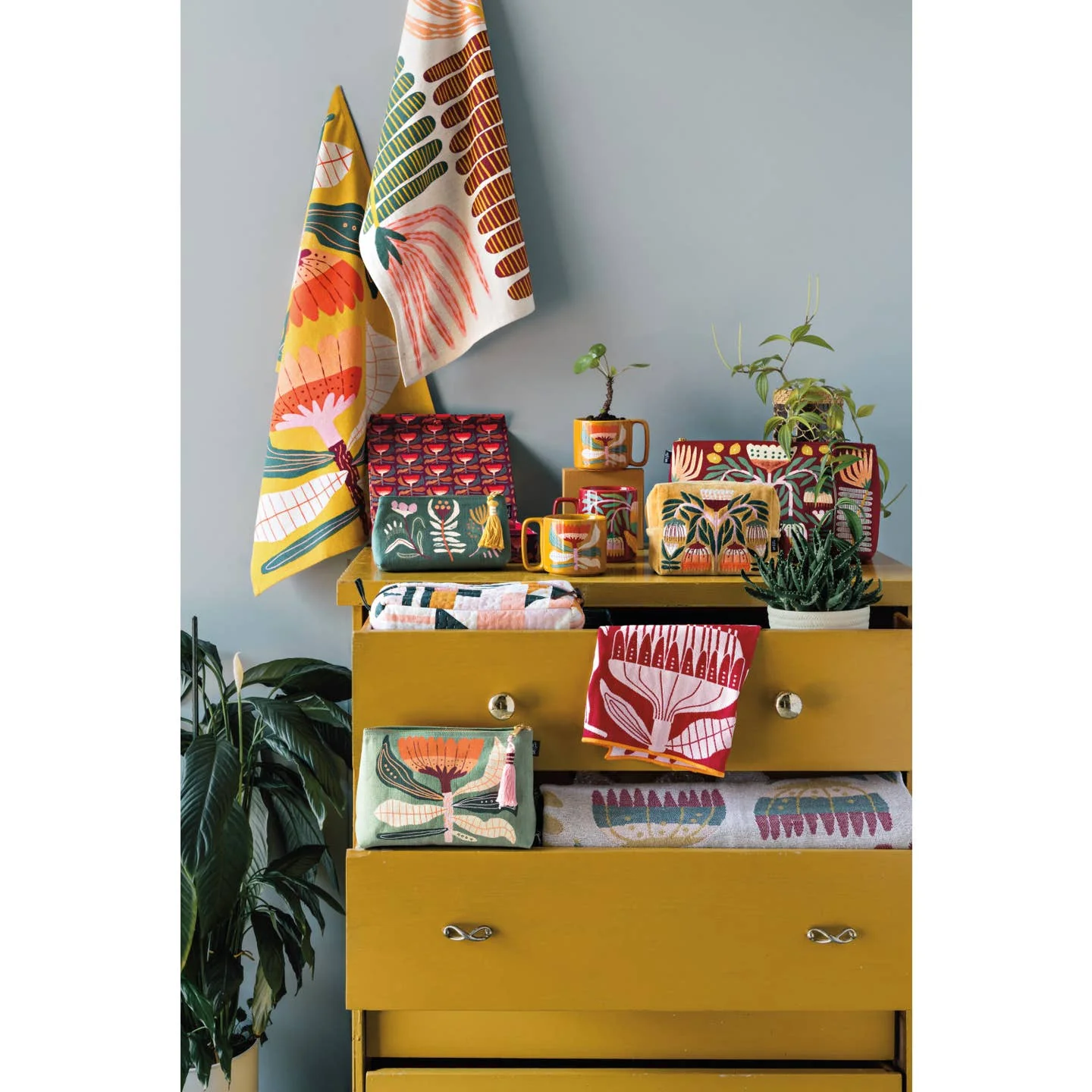 Venus Tea Towel- Set of 2 - Image 4